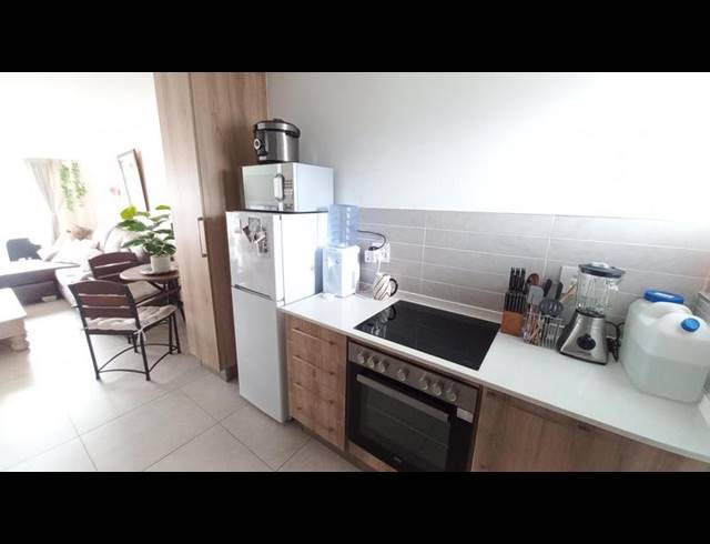 2 BEDROOM APARTMENT FOR SALE IN GLEN MARAIS